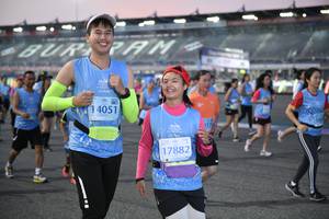 BIB: 531, 51995
                            <button type="button" onclick="openModal(10463764)" class="btn btn-primary btn-sm float-right btn-popup" data-toggle="modal" data-target=".modal-high-quality">
                        <i class="fas fa-shopping-cart"></i> Add to Cart
                    </button>
                                            <button type="button" onclick="isThisMe(10463764, true)" class="btn btn-success btn-sm float-right btn-popup btn-isme hidden" data-toggle="tooltip" data-placement="bottom" title="นี่คือรูปของคุณใช่ไหม คลิกที่นี่เพื่อเอาเข้าอัลบั้ม">
                        <i class="fas fa-plus"></i> Add to album
                    </button>
                    <button type="button" onclick="isThisMe(10463764, false)" class="btn btn-warning btn-sm float-right btn-popup btn-isnotme hidden">
                        <i class="fas fa-ban"></i> Remove from album
                    </button>